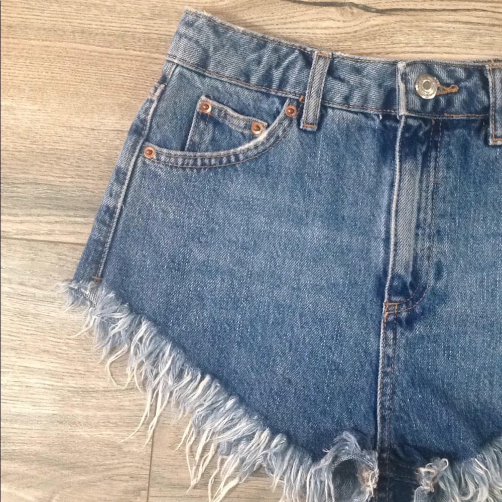 TopShop Denim shorts - Picture 3 of 10